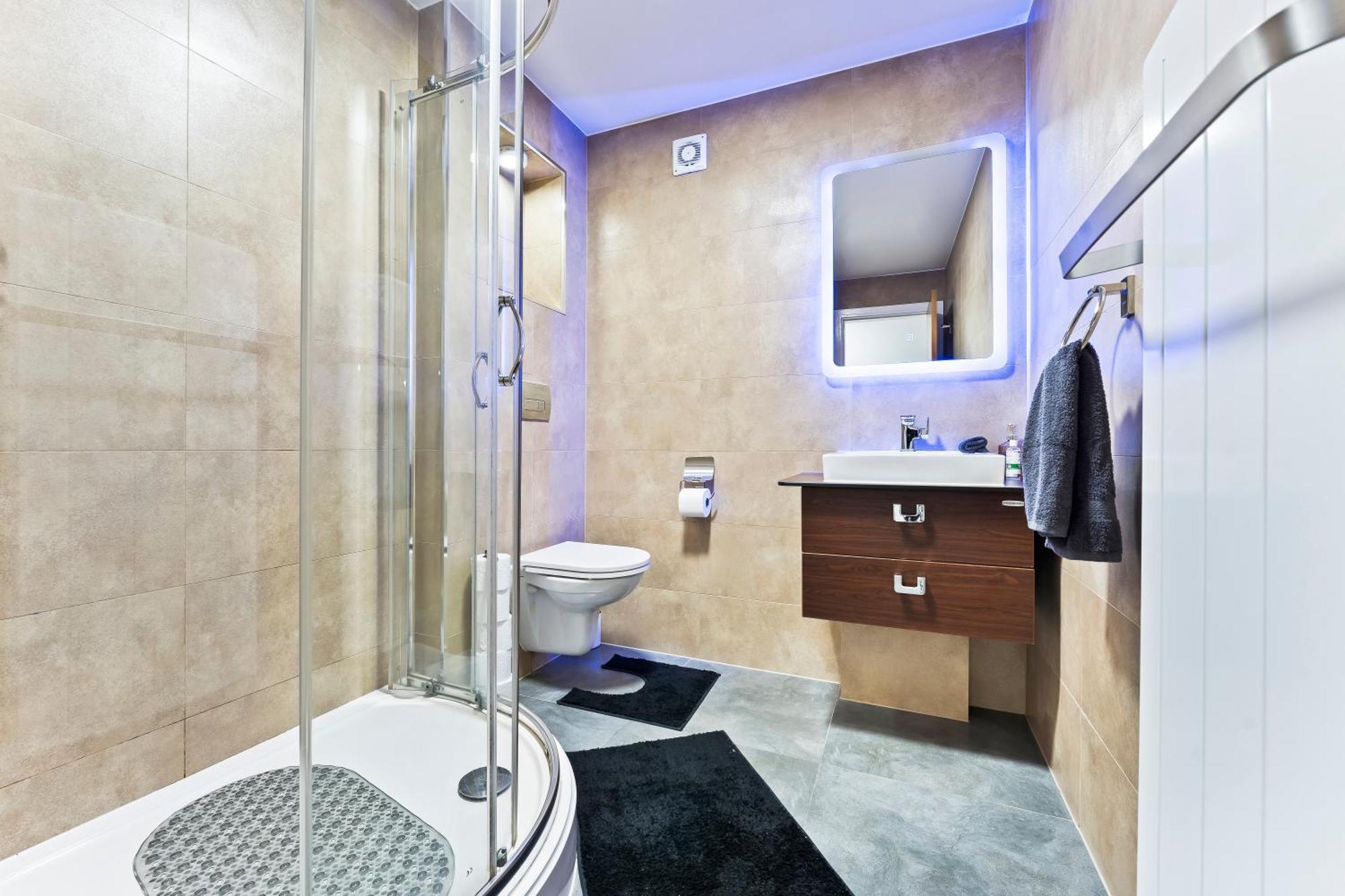 Bloom Court -sleeps 4-free Parking With Workstation & High-speed Wifi Apartamento *